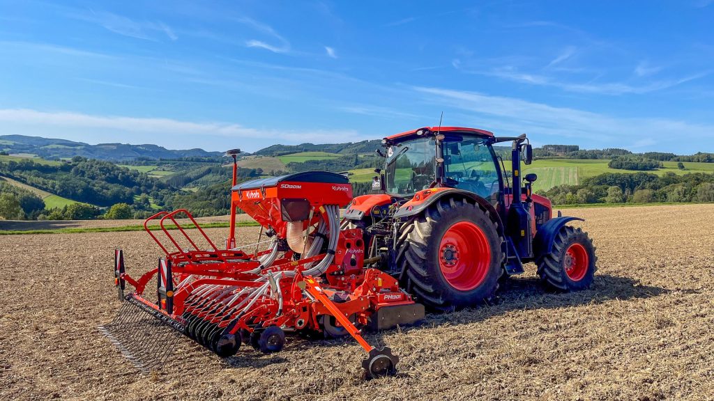 Kubota SD1001M in the field